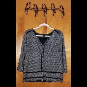 Lucky Brand Black and Cream triangle print top